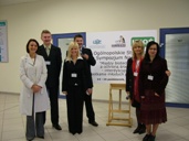 Uczestnicy konferencji z kierownikiem naukowym - dr Krystyną Walińską (druga z prawej)